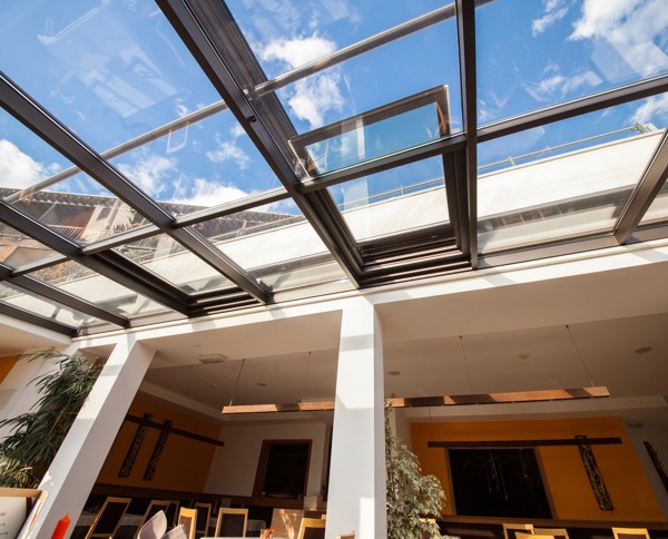 Referenzbilder zu unseren Fixdächern