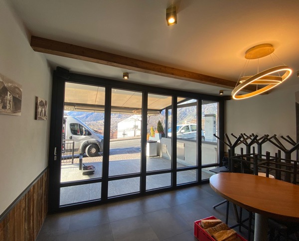 Referenzbilder unserer Faltwand 